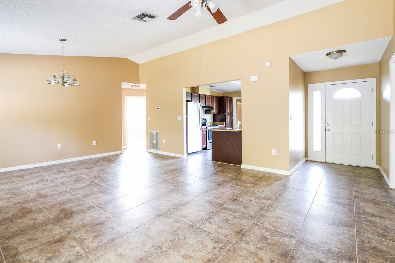 SPRING HILL UNIT 22 - Residential Lease