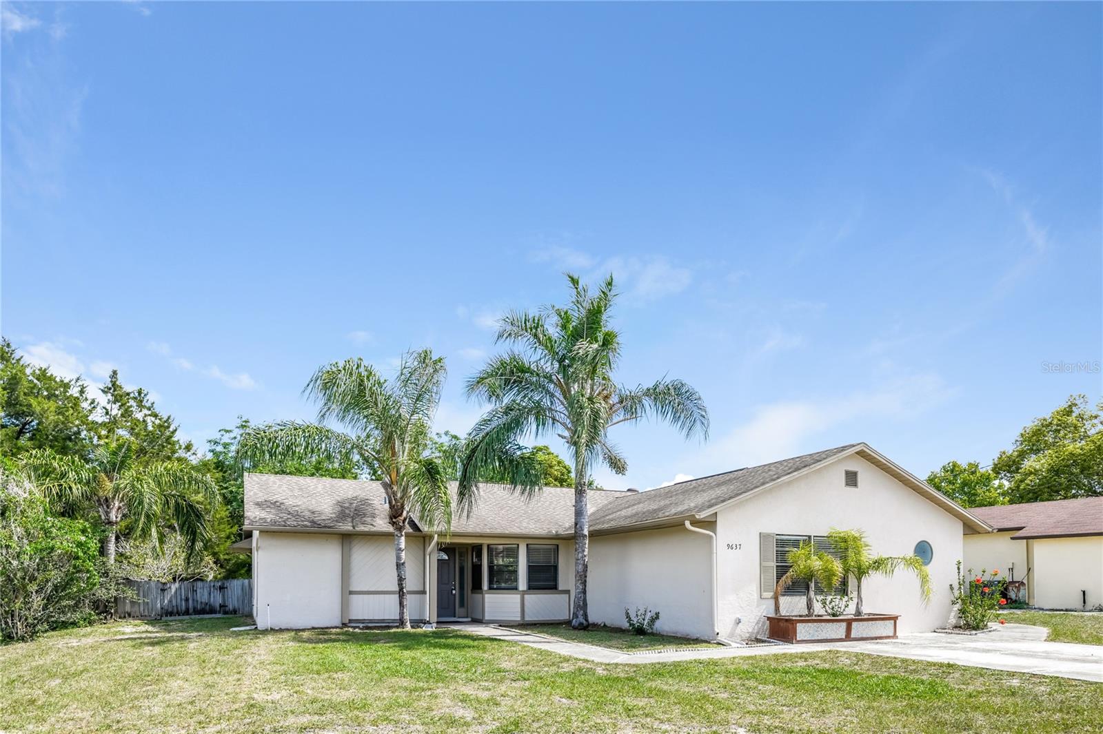 SPRING HILL UNIT 22 - Residential Lease