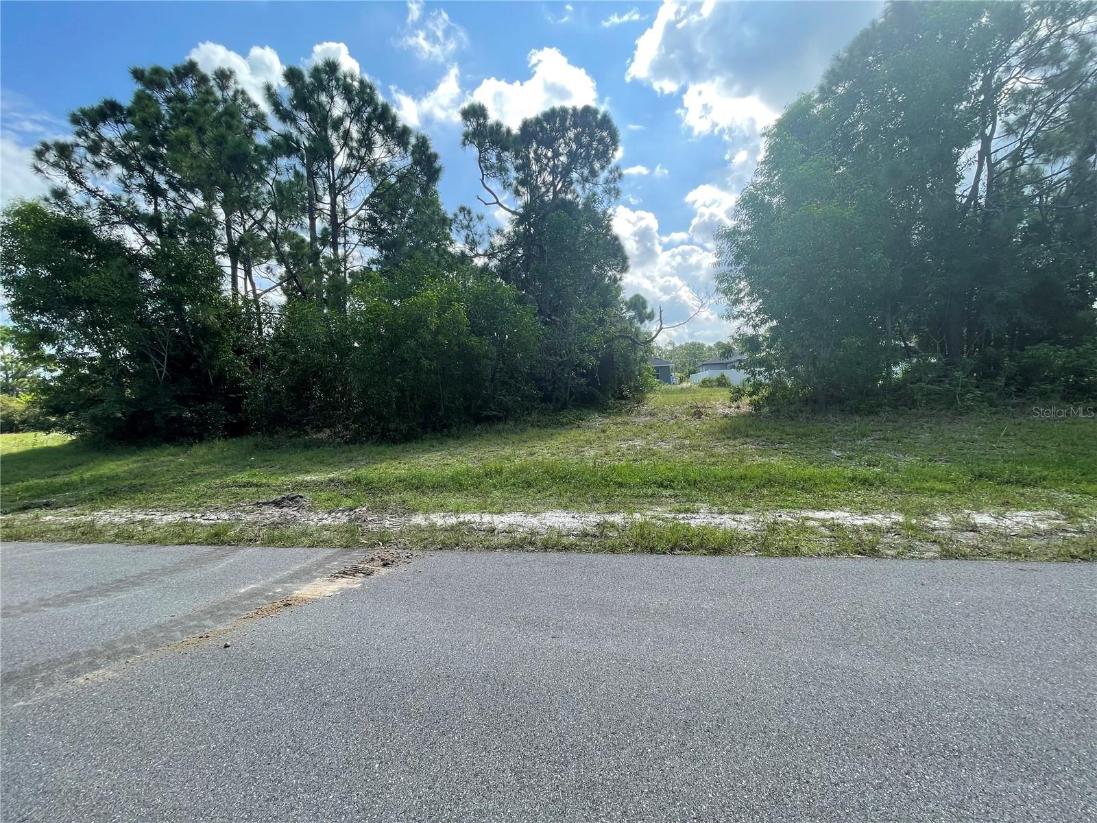 CAPE CORAL - Land