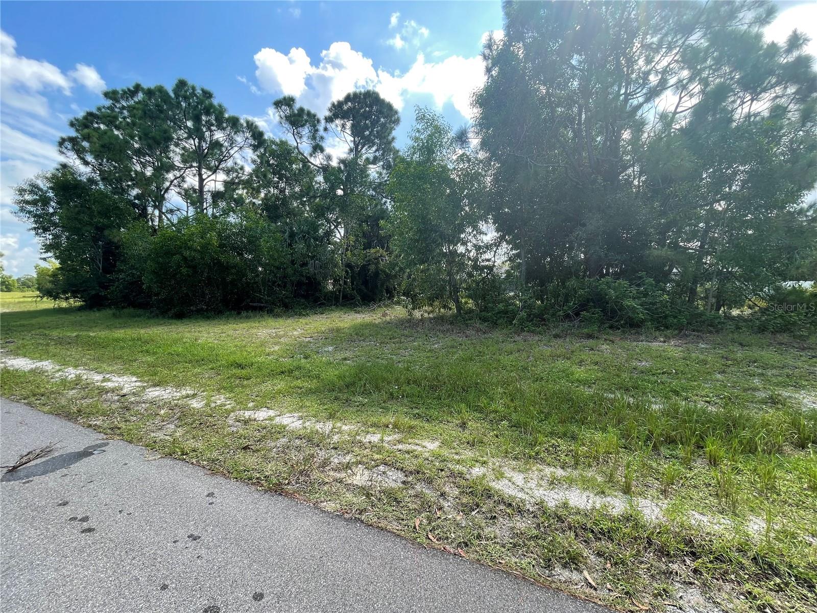 CAPE CORAL - Land