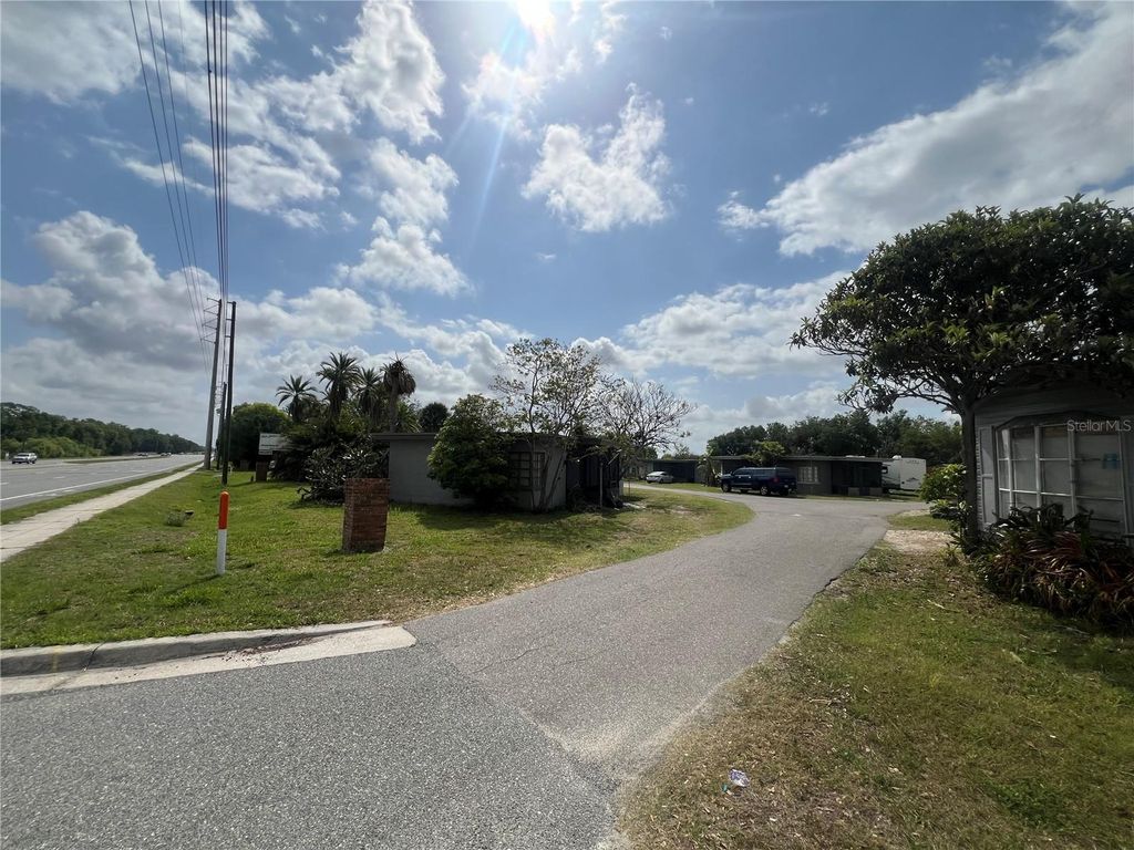 Photo of 15992 W Colonial Drive, Oakland, FL 34787 (MLS # O6395167)