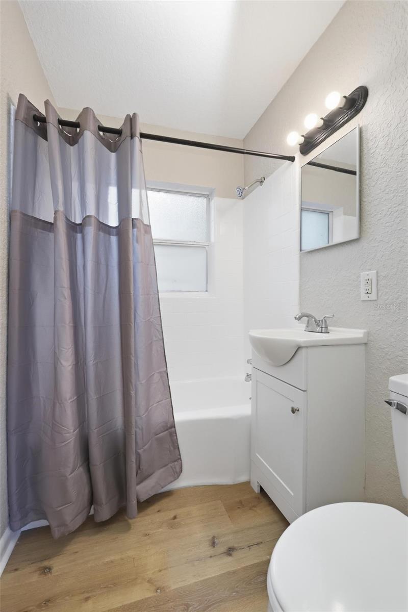 KITCHENS BLK 197 DELAND - Residential