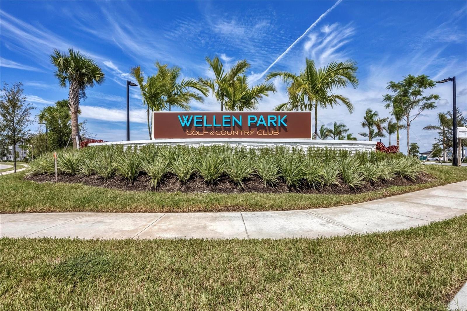 WELLEN GOLF & COUNTRY CLUB - Residential Lease