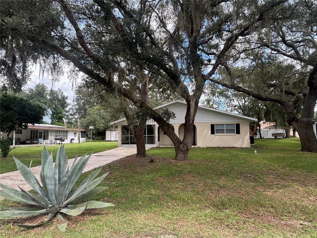 Photo of 1851 SE 176th Avenue, Silver Springs, FL 34488 (MLS # OM734712)