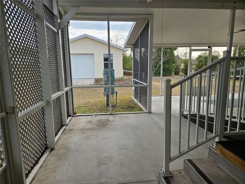 A home in LADY LAKE