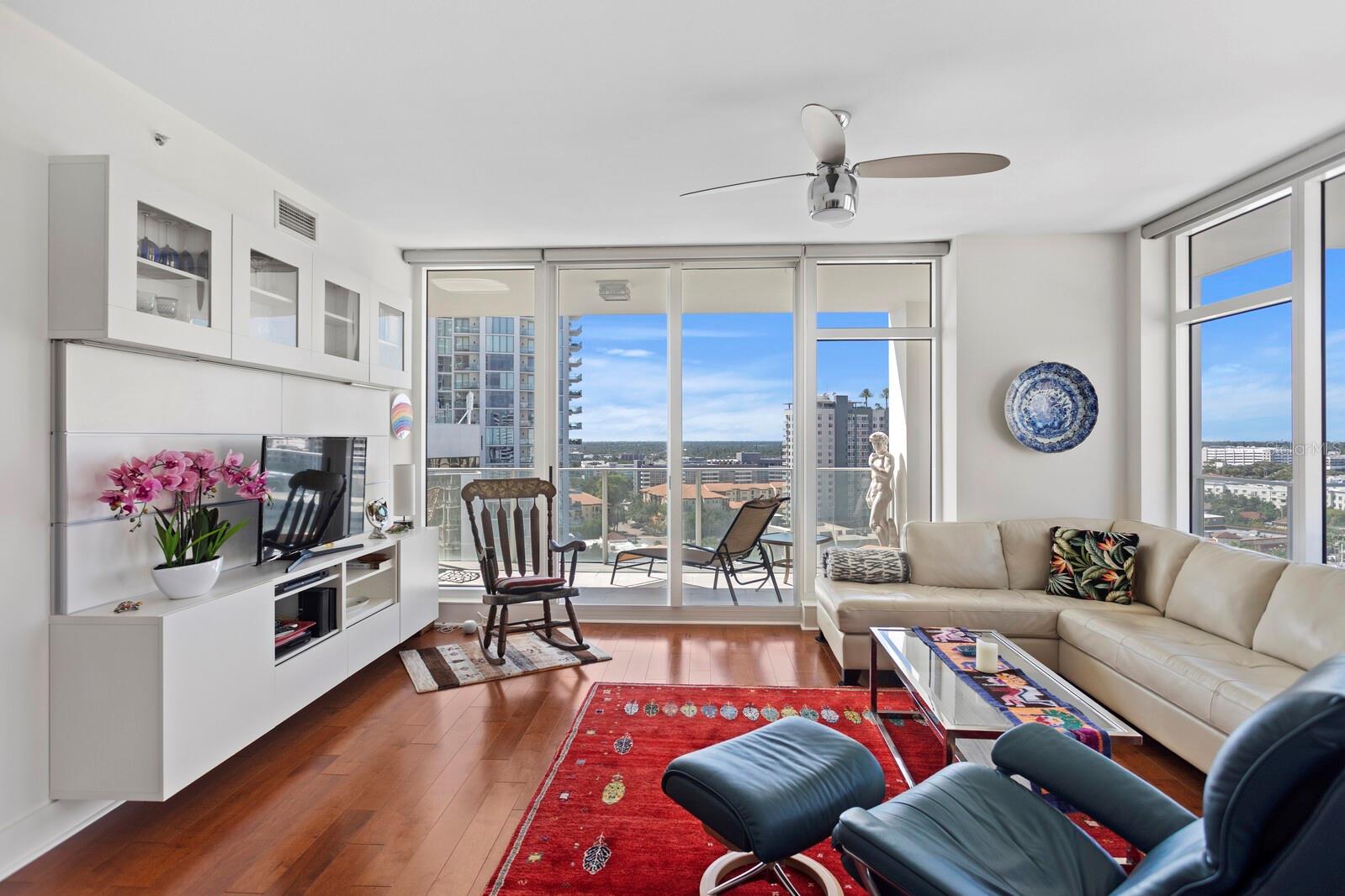 SIGNATURE PLACE CONDO - Residential Lease