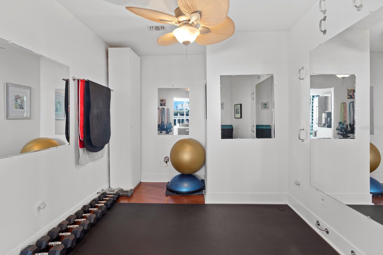 SIGNATURE PLACE CONDO - Residential Lease