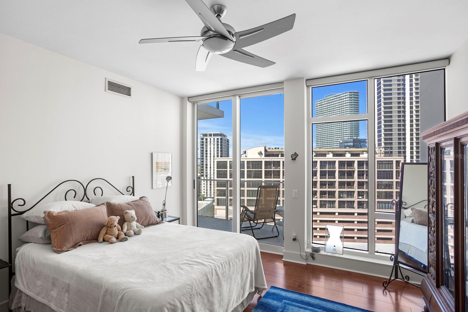 SIGNATURE PLACE CONDO - Residential Lease