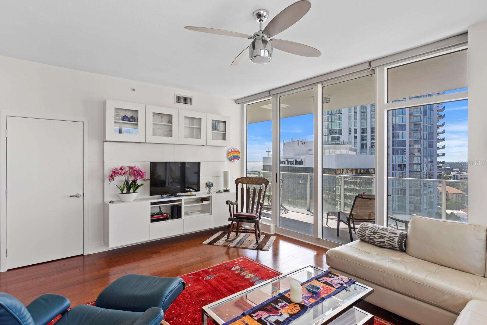 SIGNATURE PLACE CONDO - Residential Lease