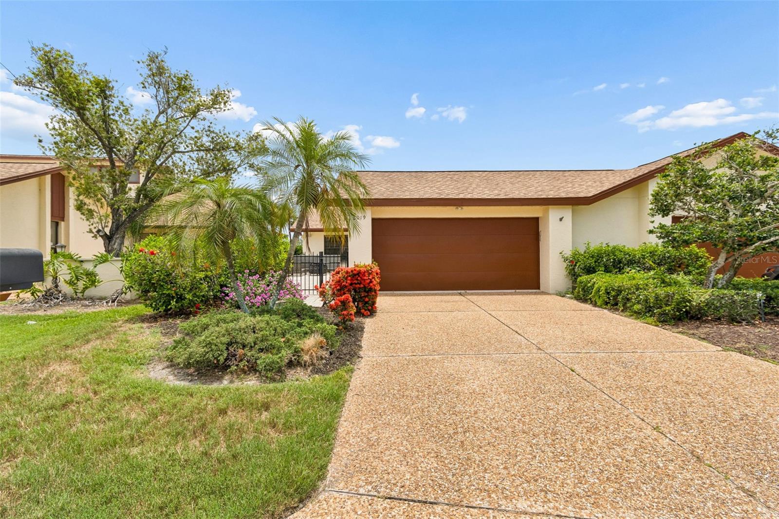6019 COURTSIDE DRIVE