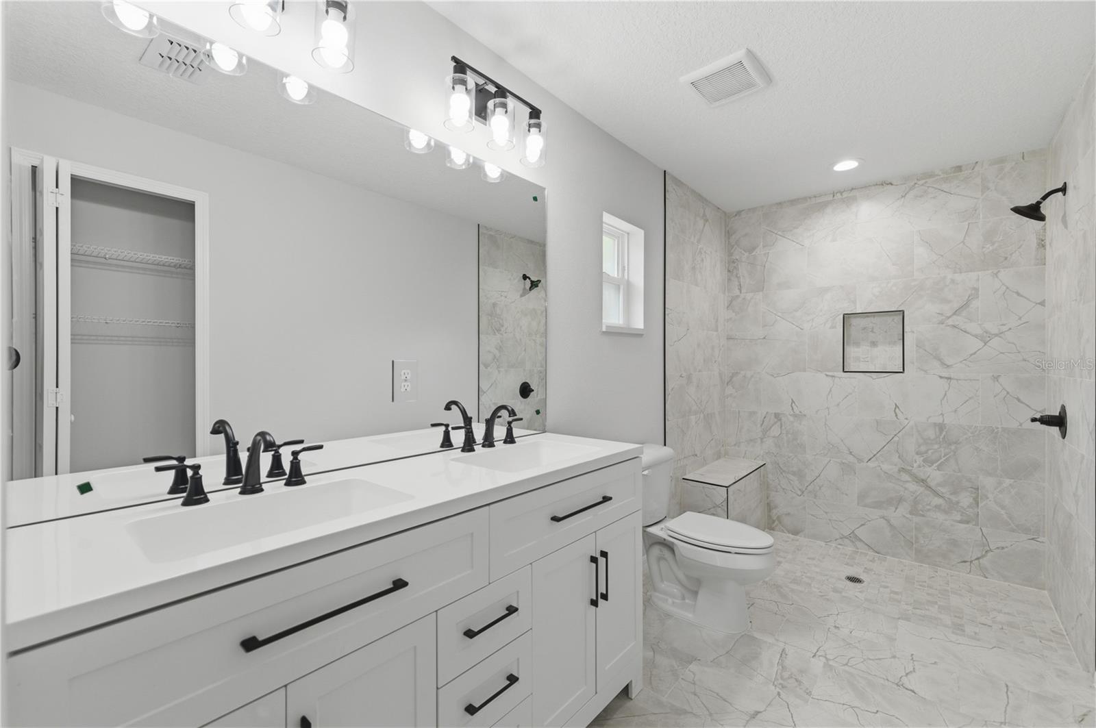 OCALA PARK ESTATES - Residential