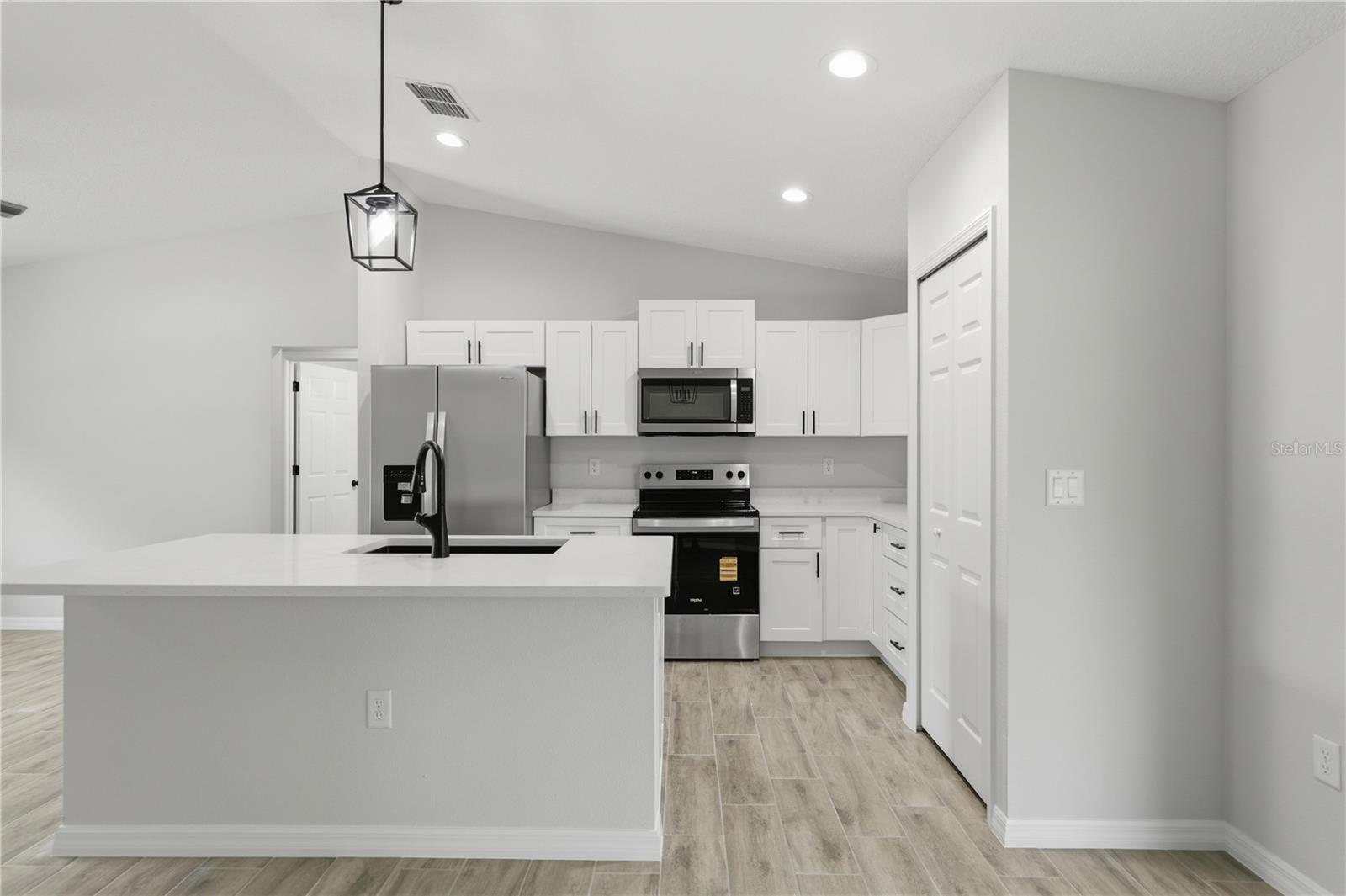 OCALA PARK ESTATES - Residential