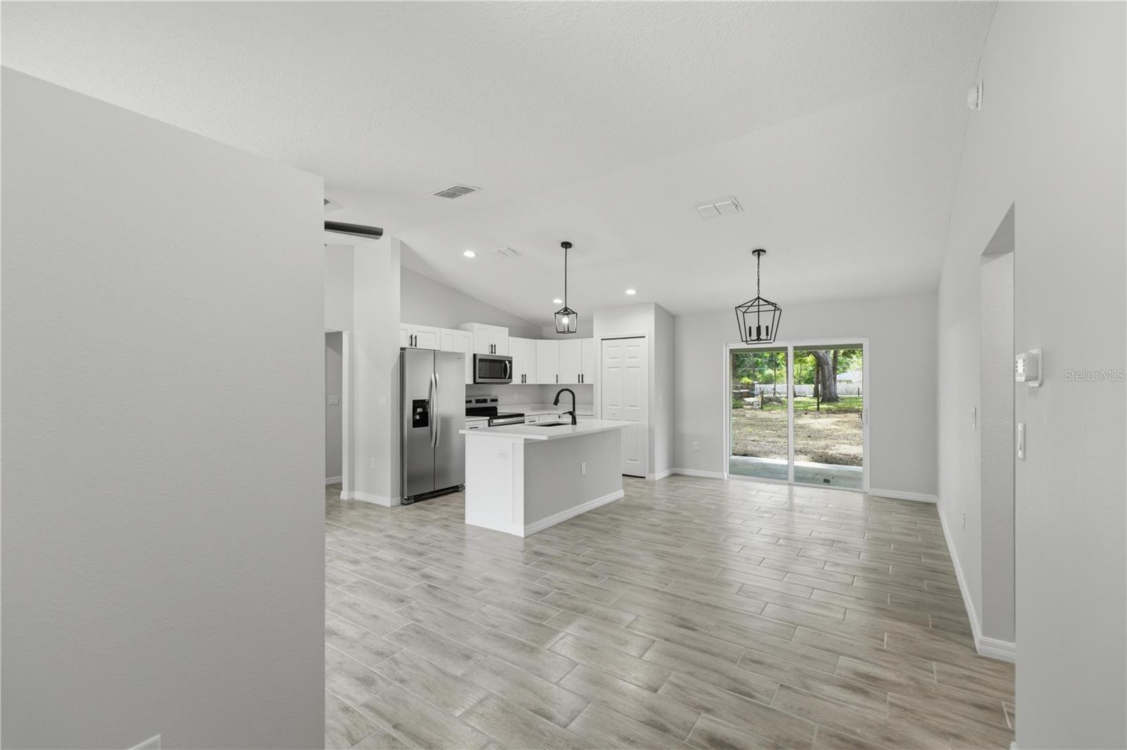 OCALA PARK ESTATES - Residential