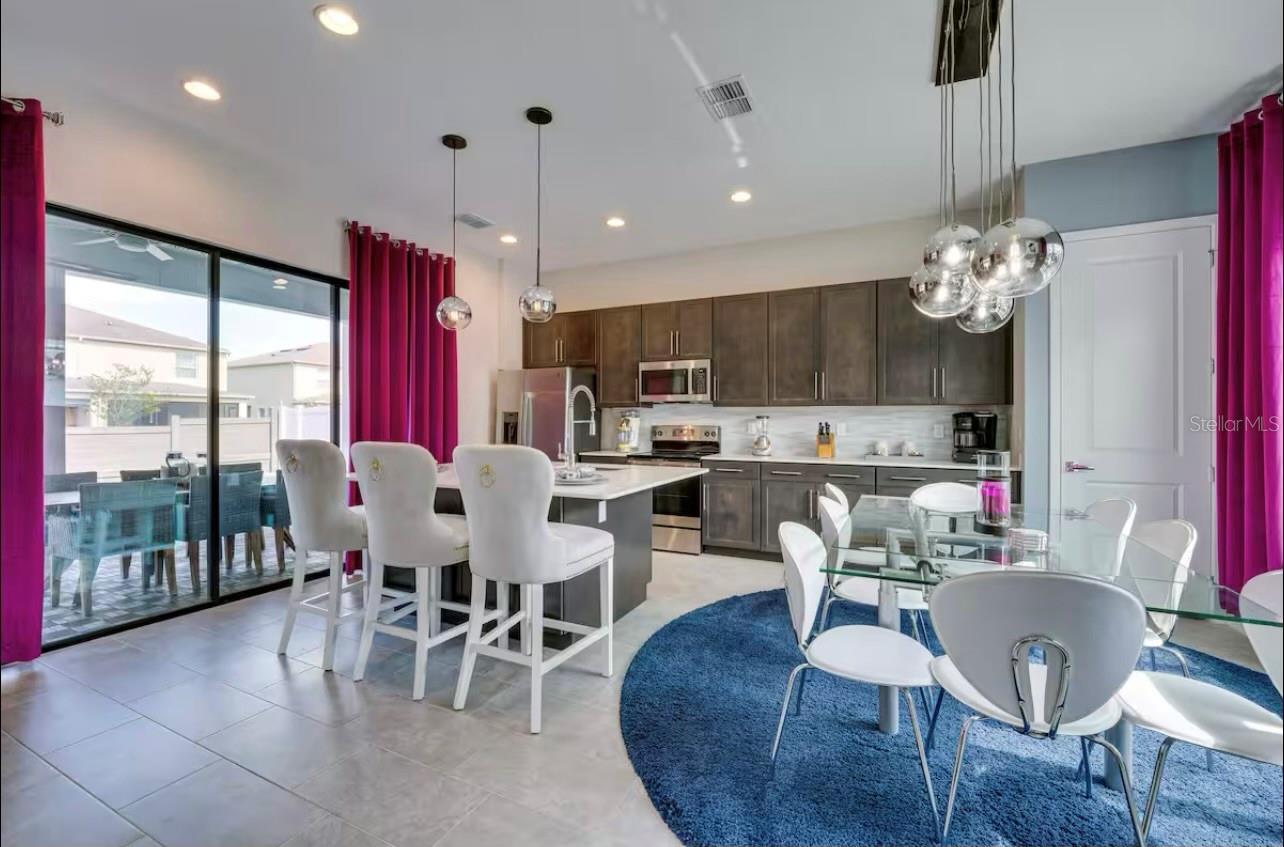 VILLA DOMANI - Residential Lease