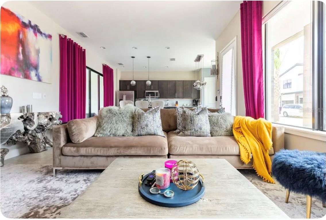 VILLA DOMANI - Residential Lease