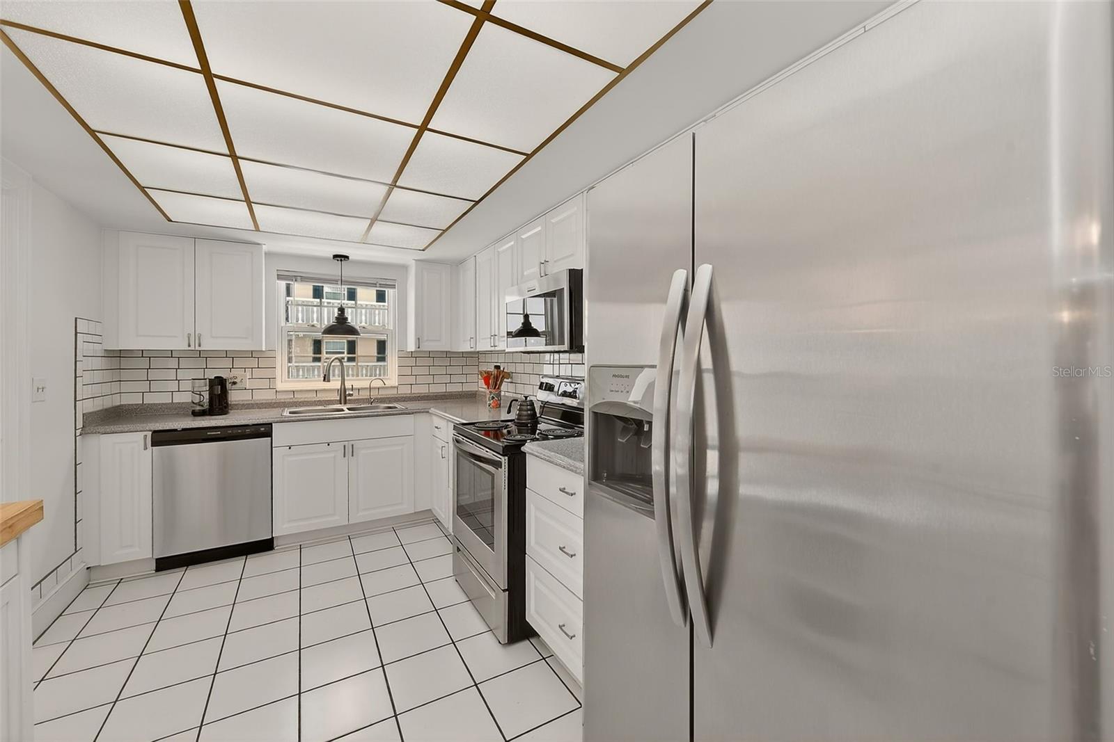 PORT BELLEAIR 3 CONDO - Residential