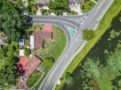 A home in LAKELAND