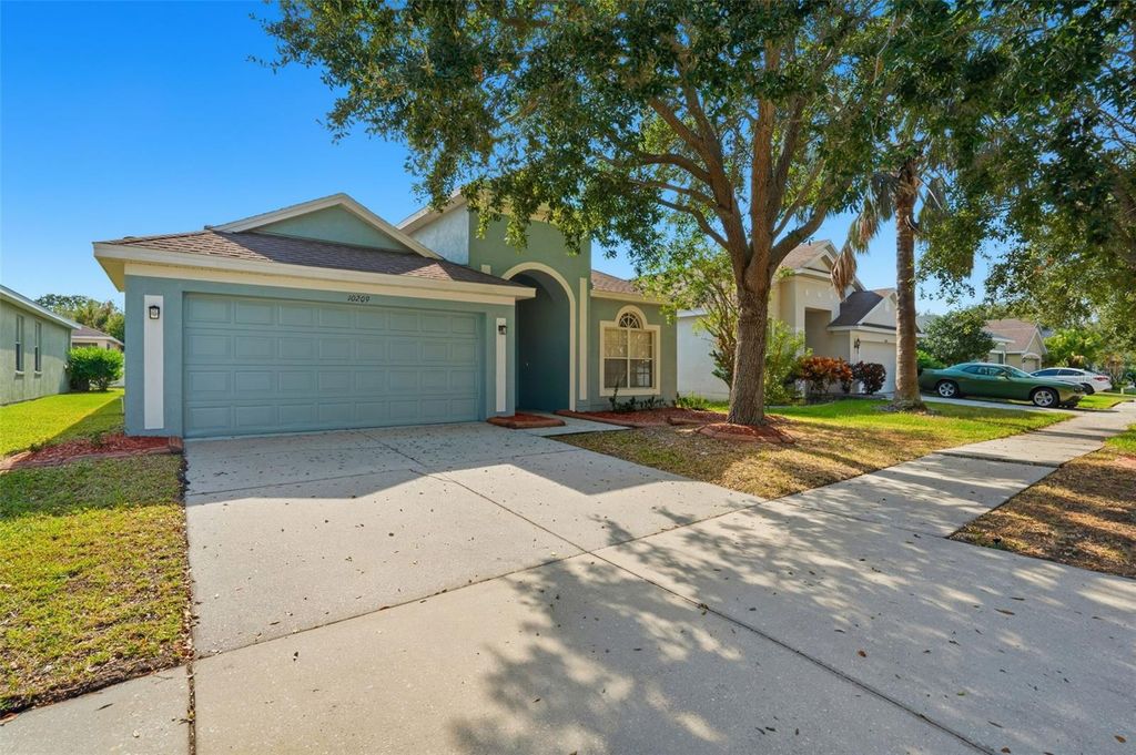 Photo of 10209 Tapestry Key Court, Riverview, FL 33578 (MLS # O6361631)