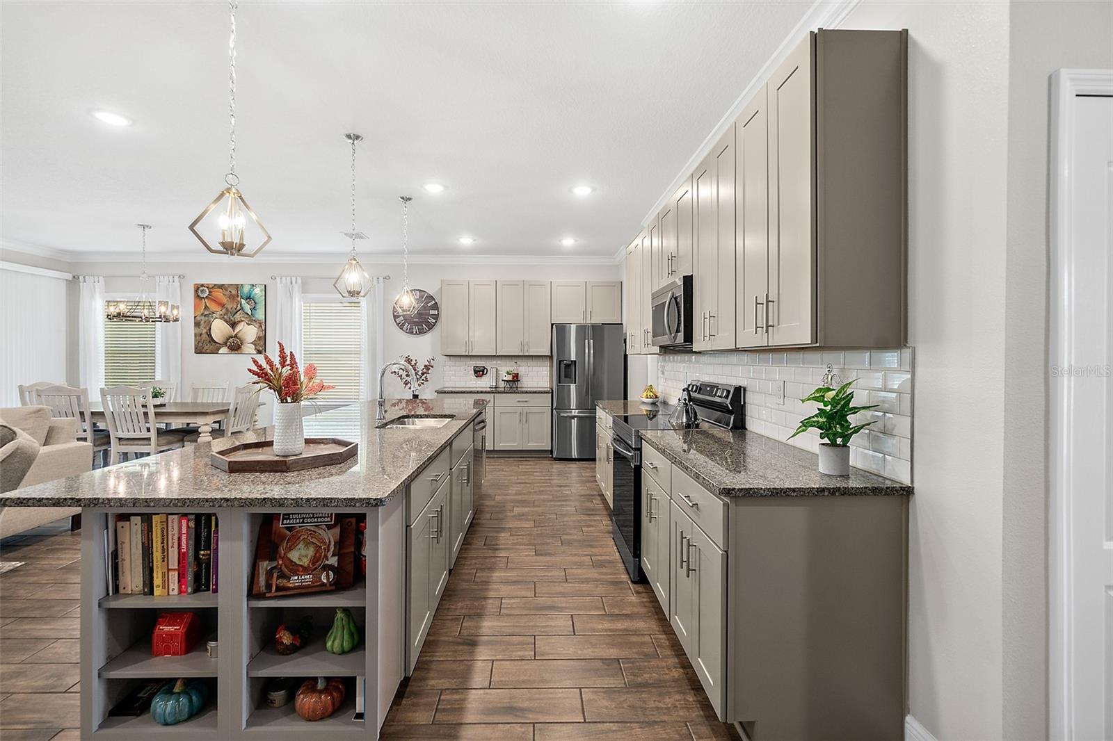 HUNTERS RIDGE - Residential