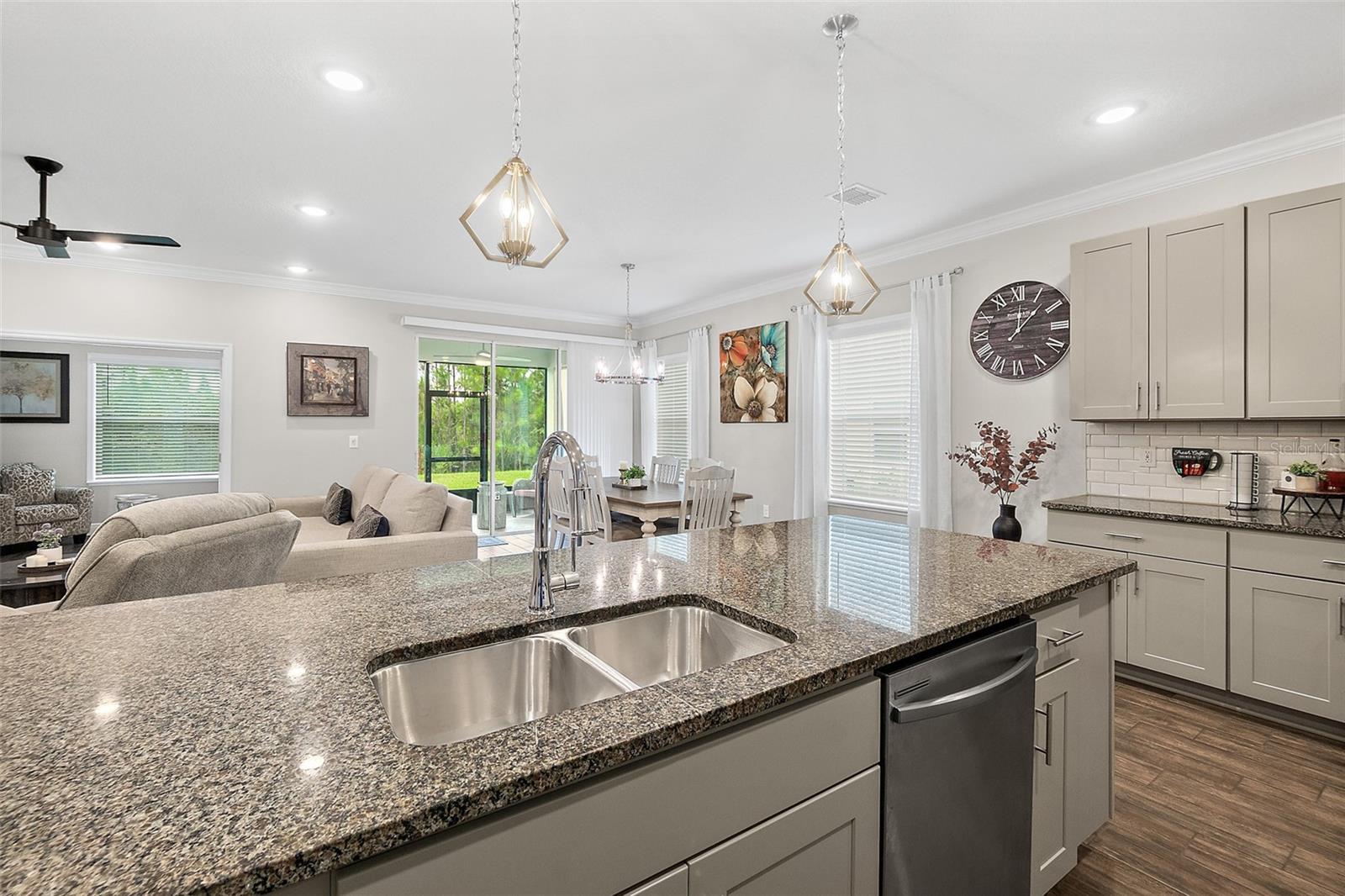 HUNTERS RIDGE - Residential