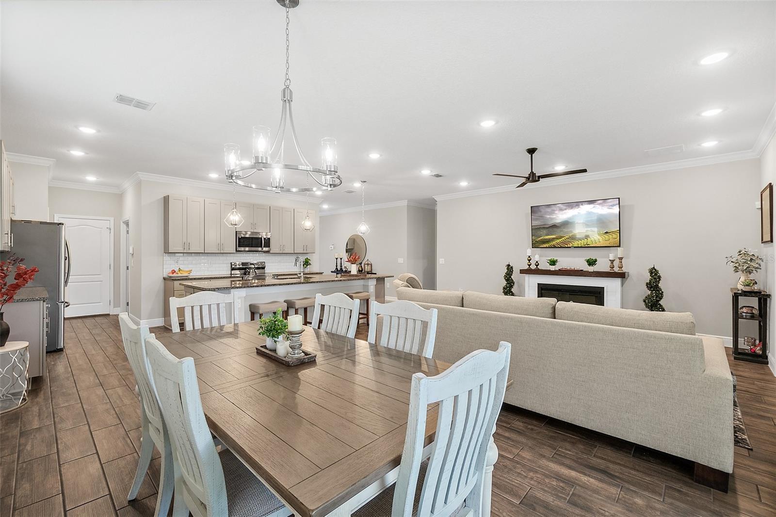 HUNTERS RIDGE - Residential