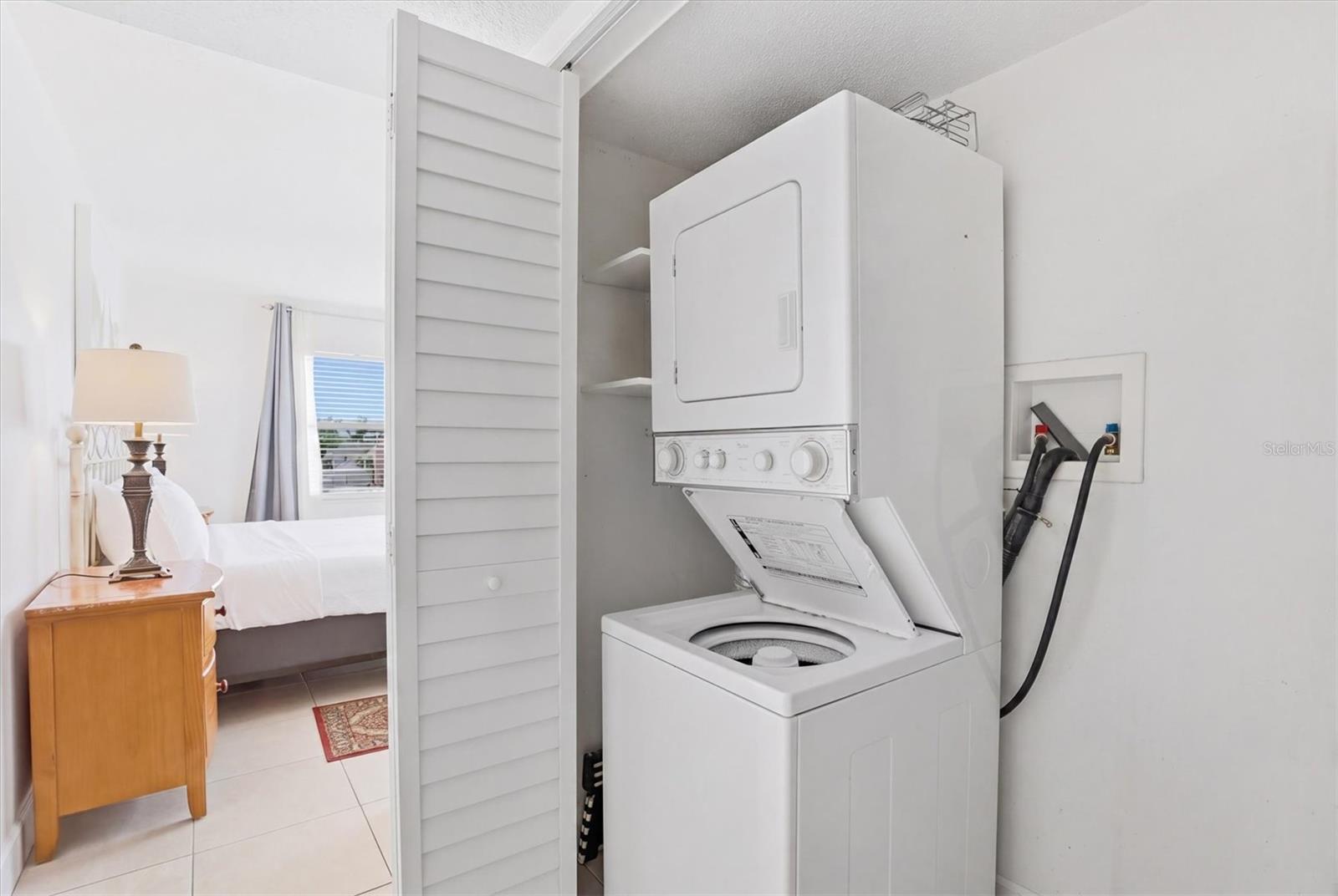 WAVES THE CONDO - Residential