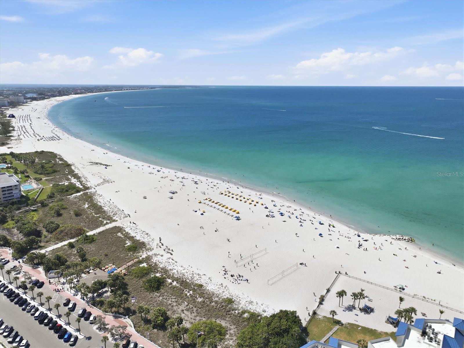 WAVES THE CONDO - Residential