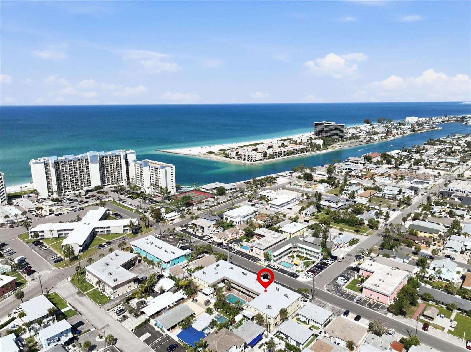 WAVES THE CONDO - Residential