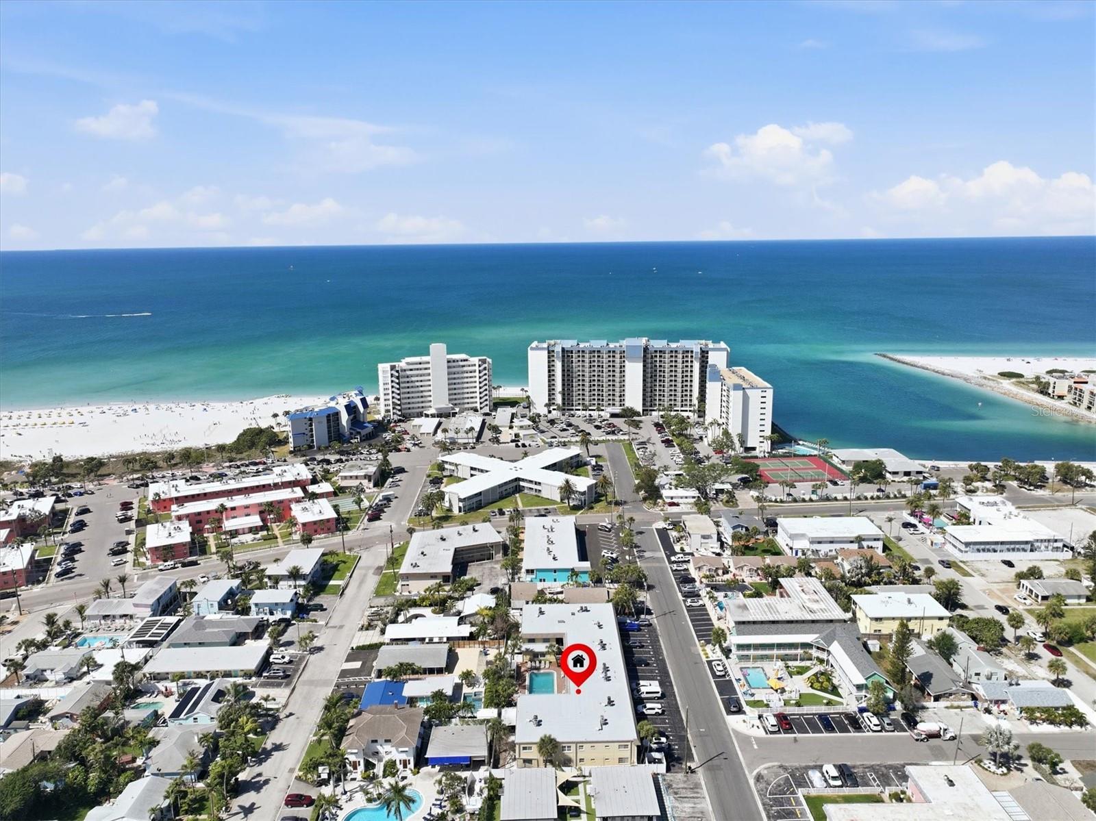 WAVES THE CONDO - Residential