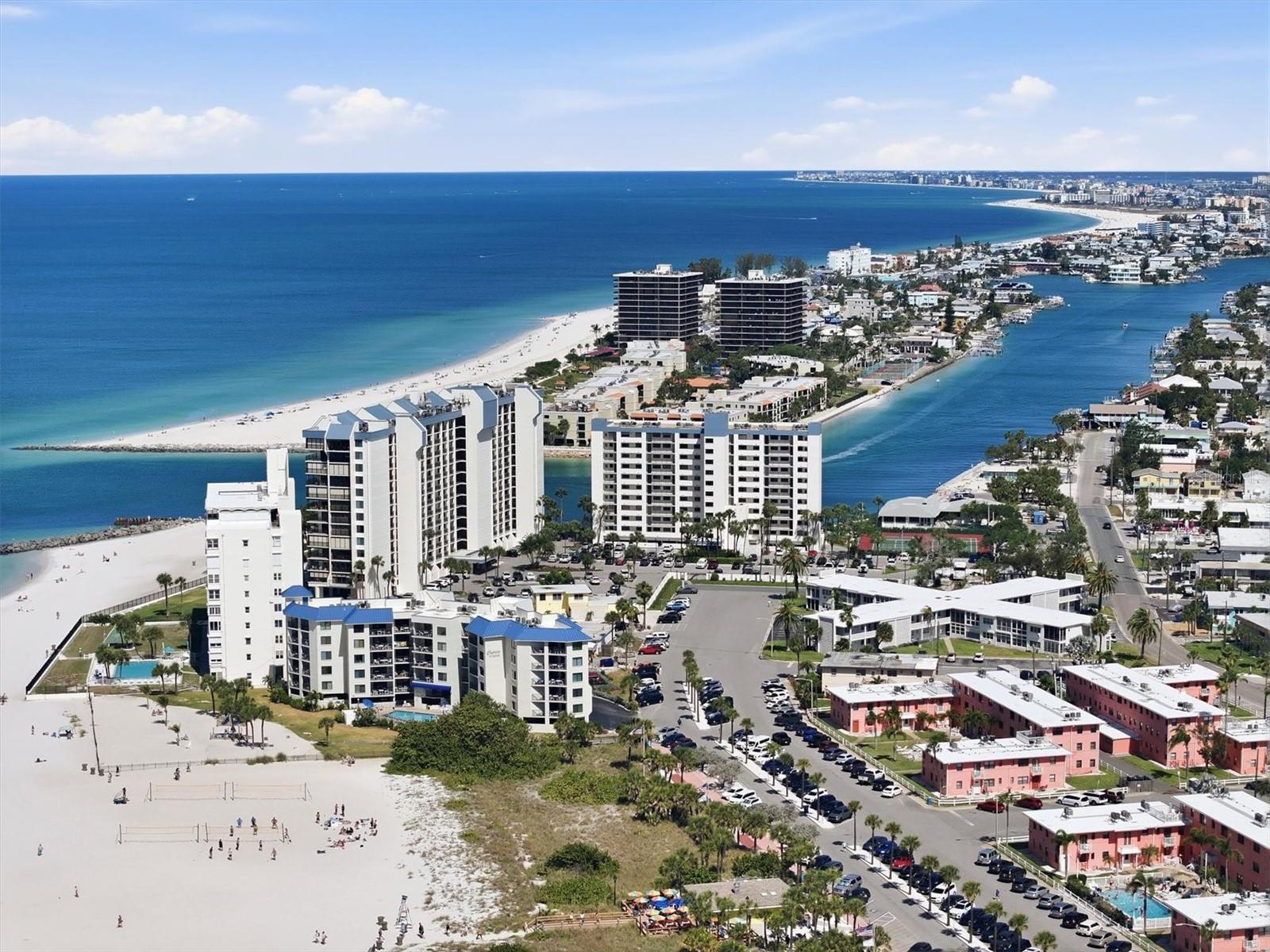 WAVES THE CONDO - Residential