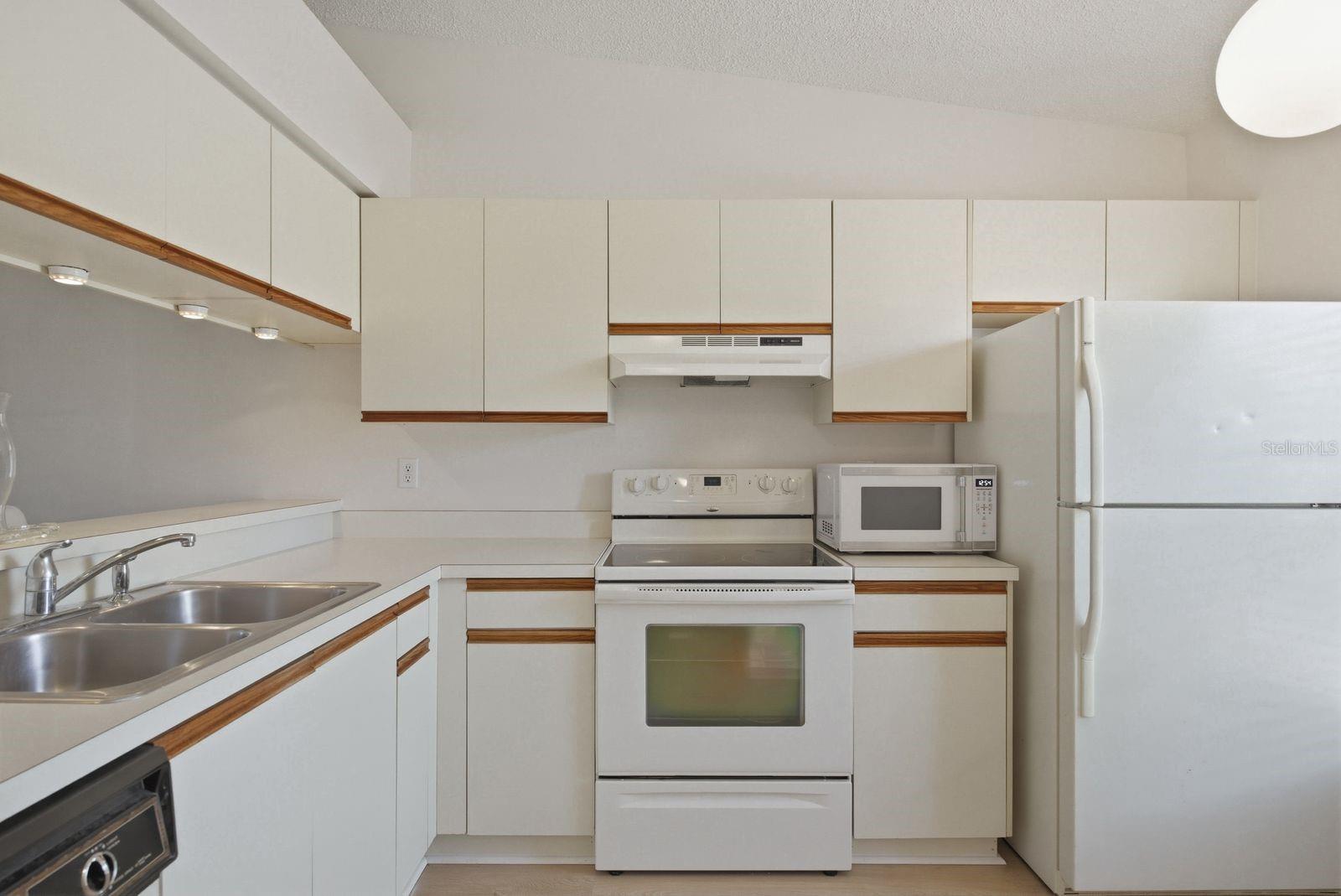 SAN CHRISTOPHER VILLAS - Residential