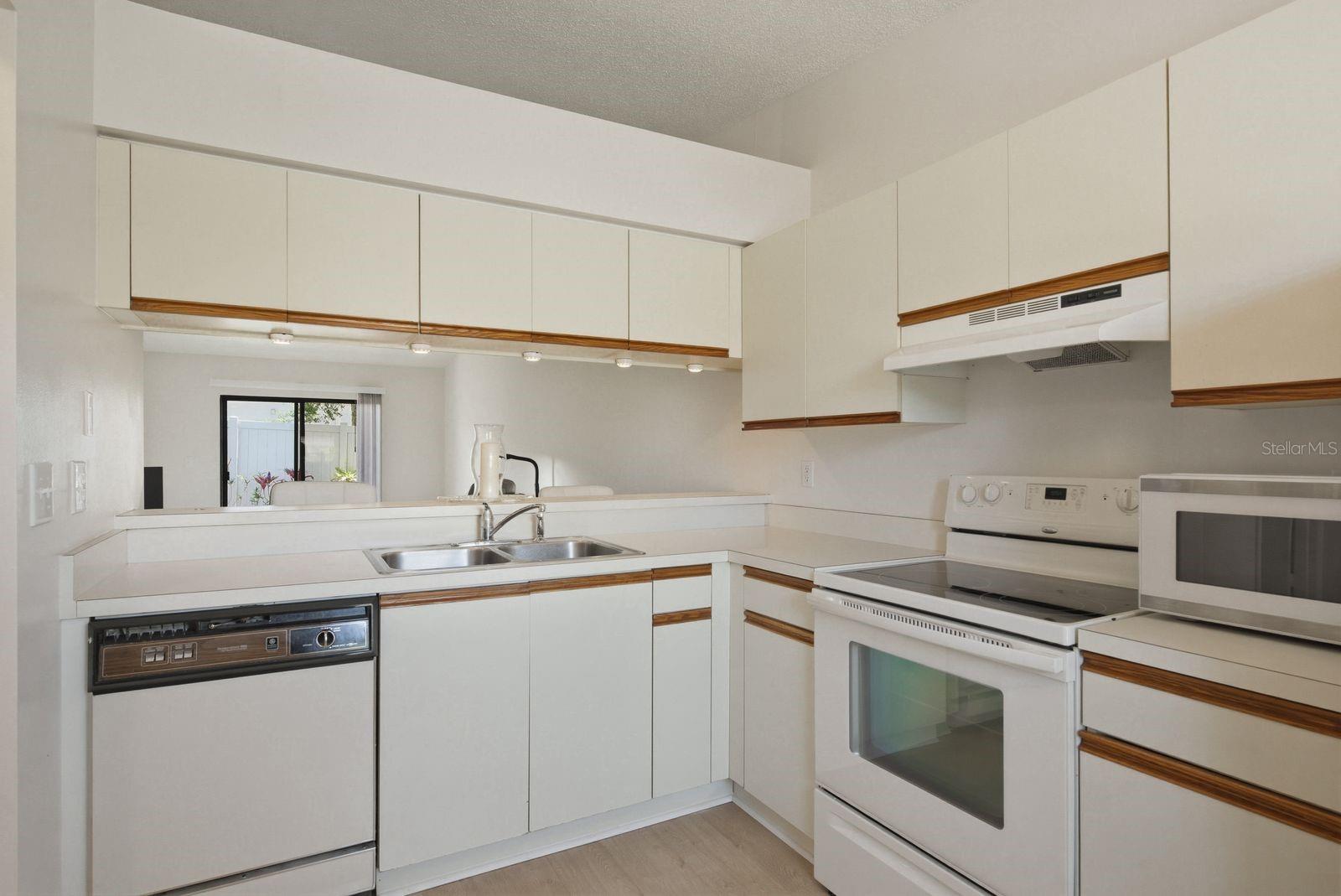 SAN CHRISTOPHER VILLAS - Residential