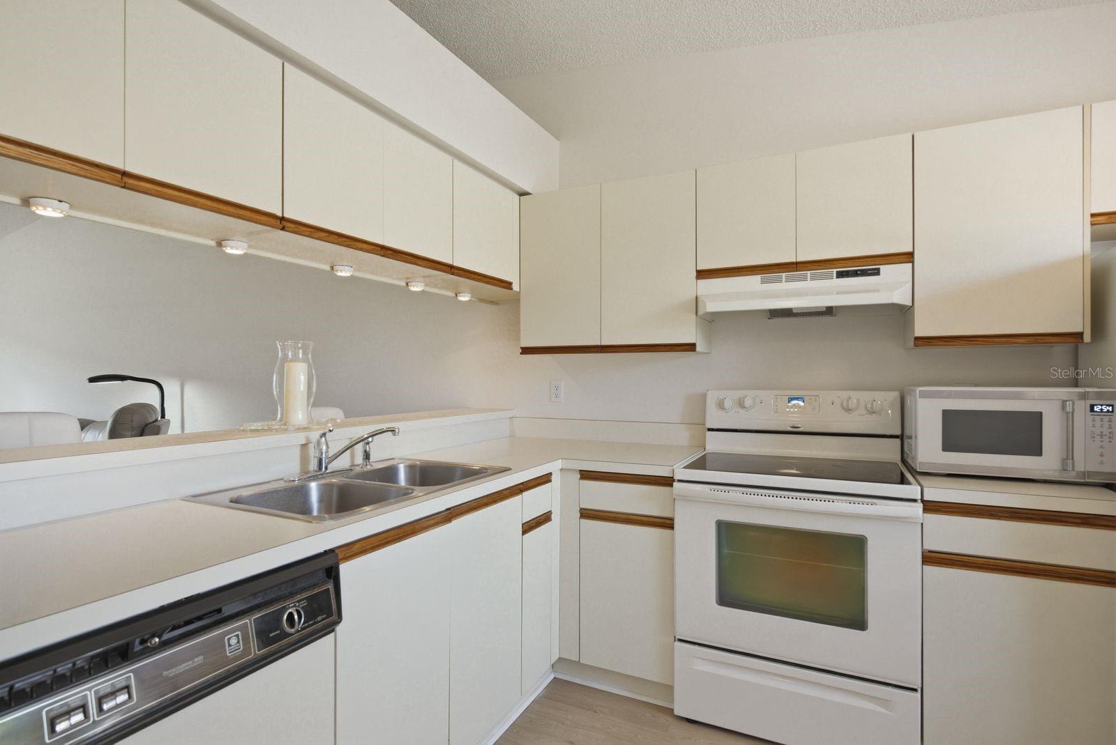 SAN CHRISTOPHER VILLAS - Residential