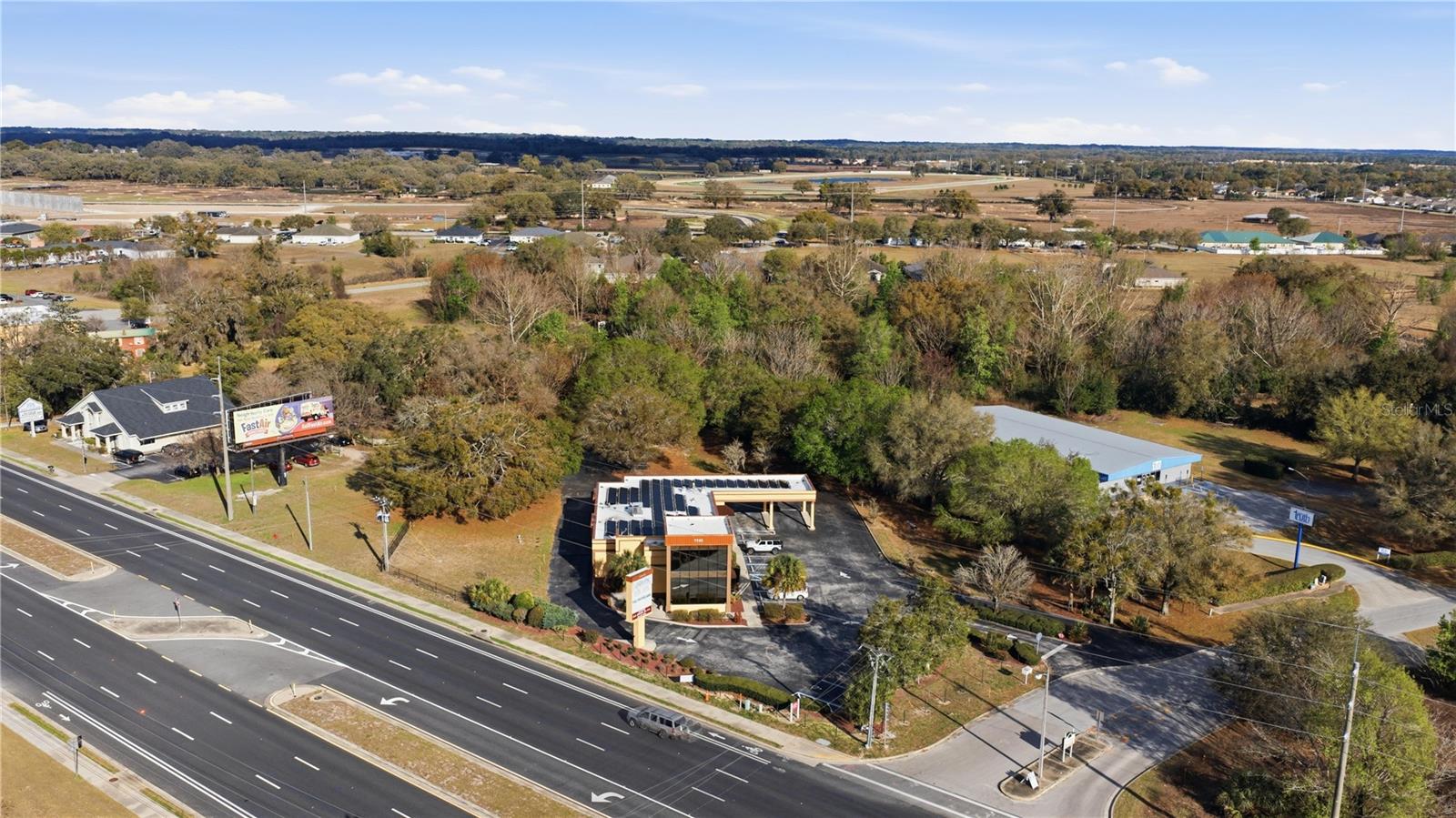 PIDGEON PARK - Commercial Lease