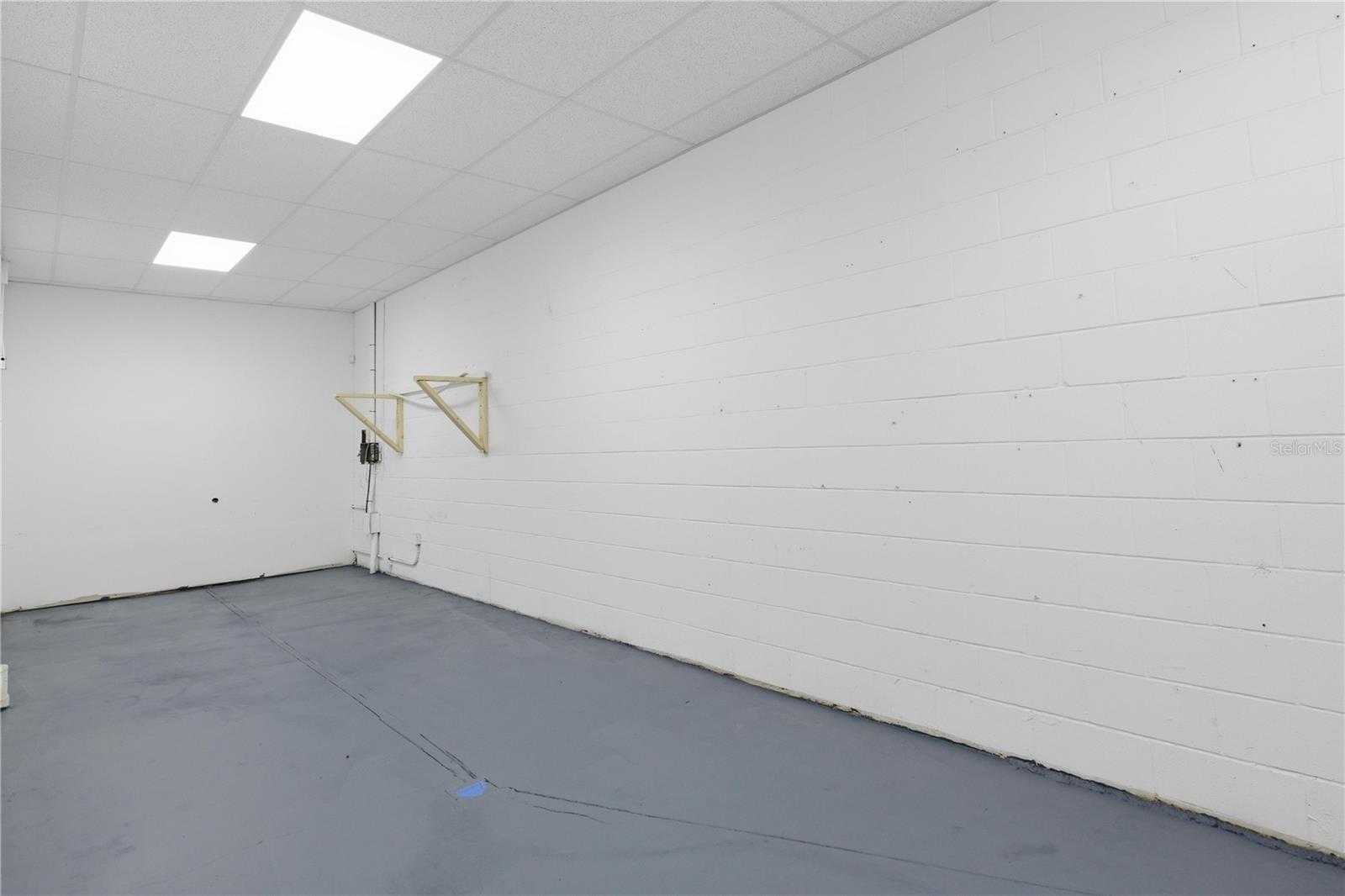 PIDGEON PARK - Commercial Lease