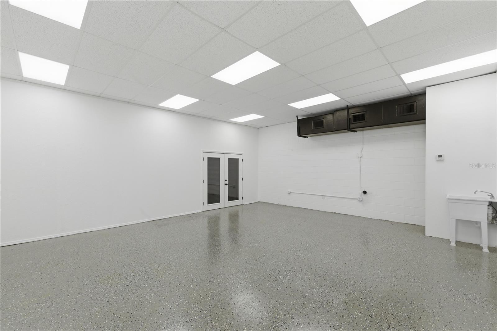 PIDGEON PARK - Commercial Lease