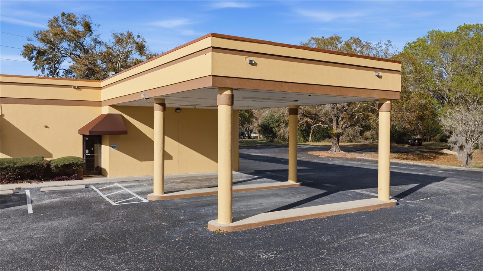 PIDGEON PARK - Commercial Lease