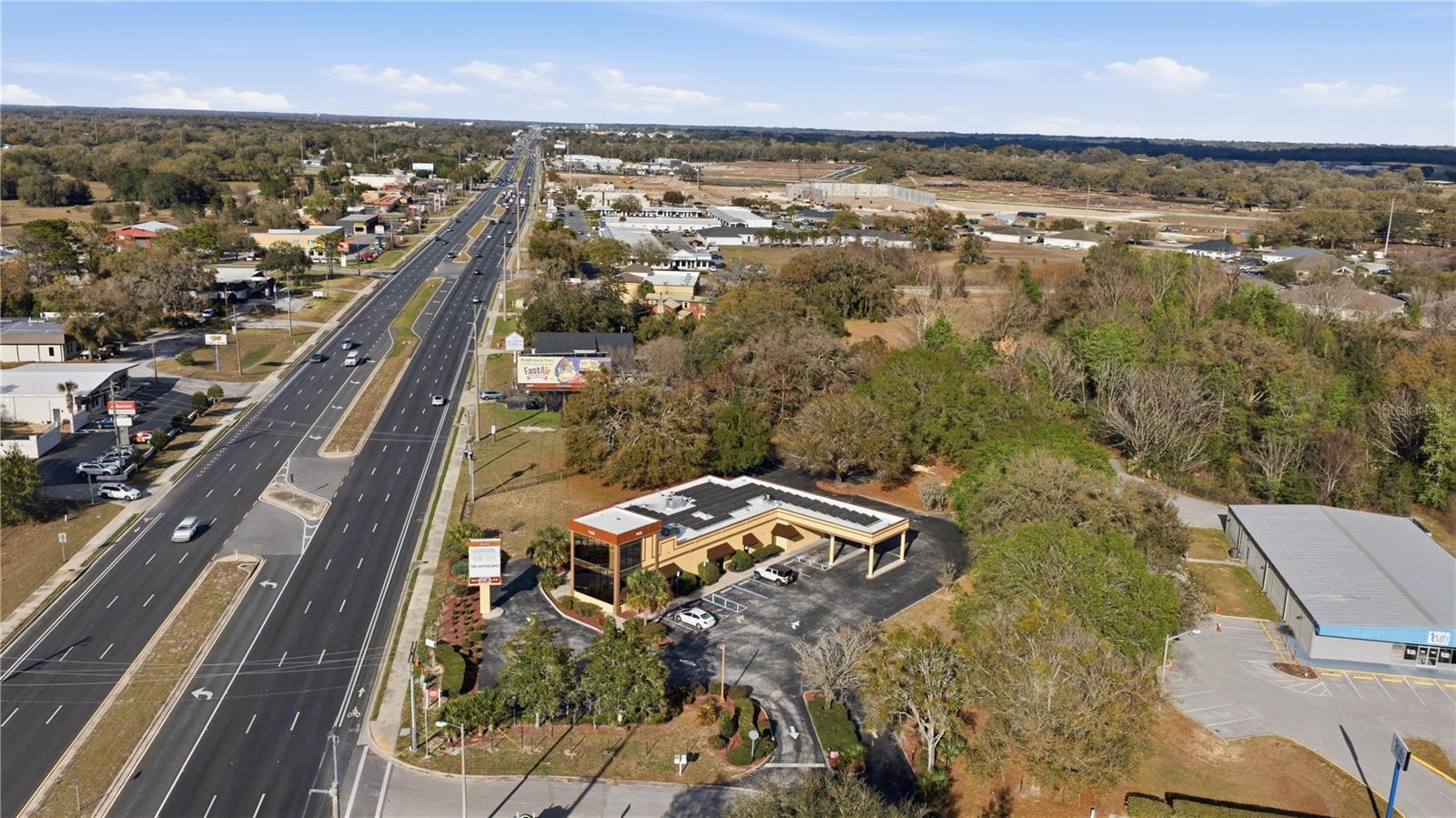 PIDGEON PARK - Commercial Lease