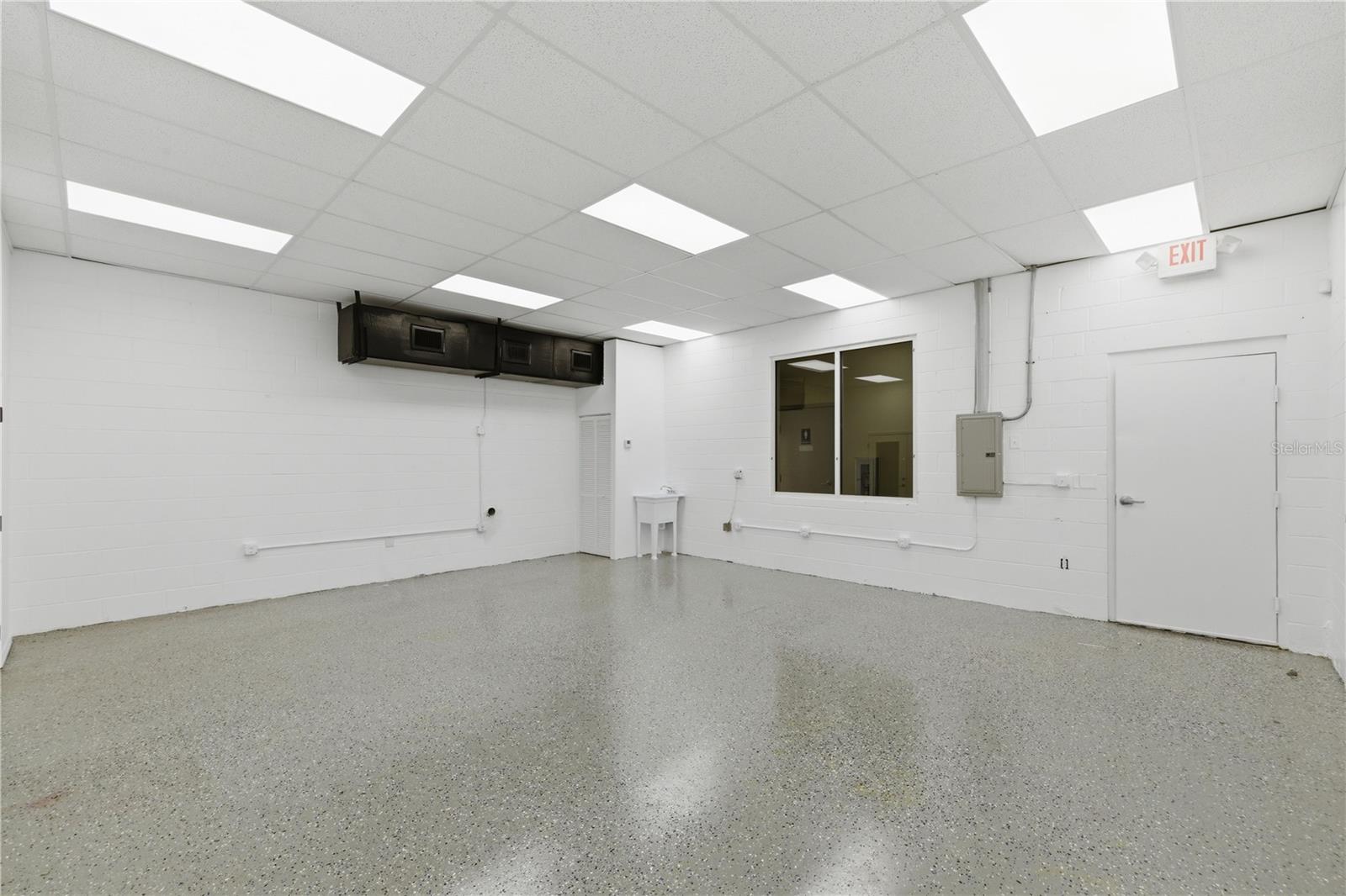 PIDGEON PARK - Commercial Lease