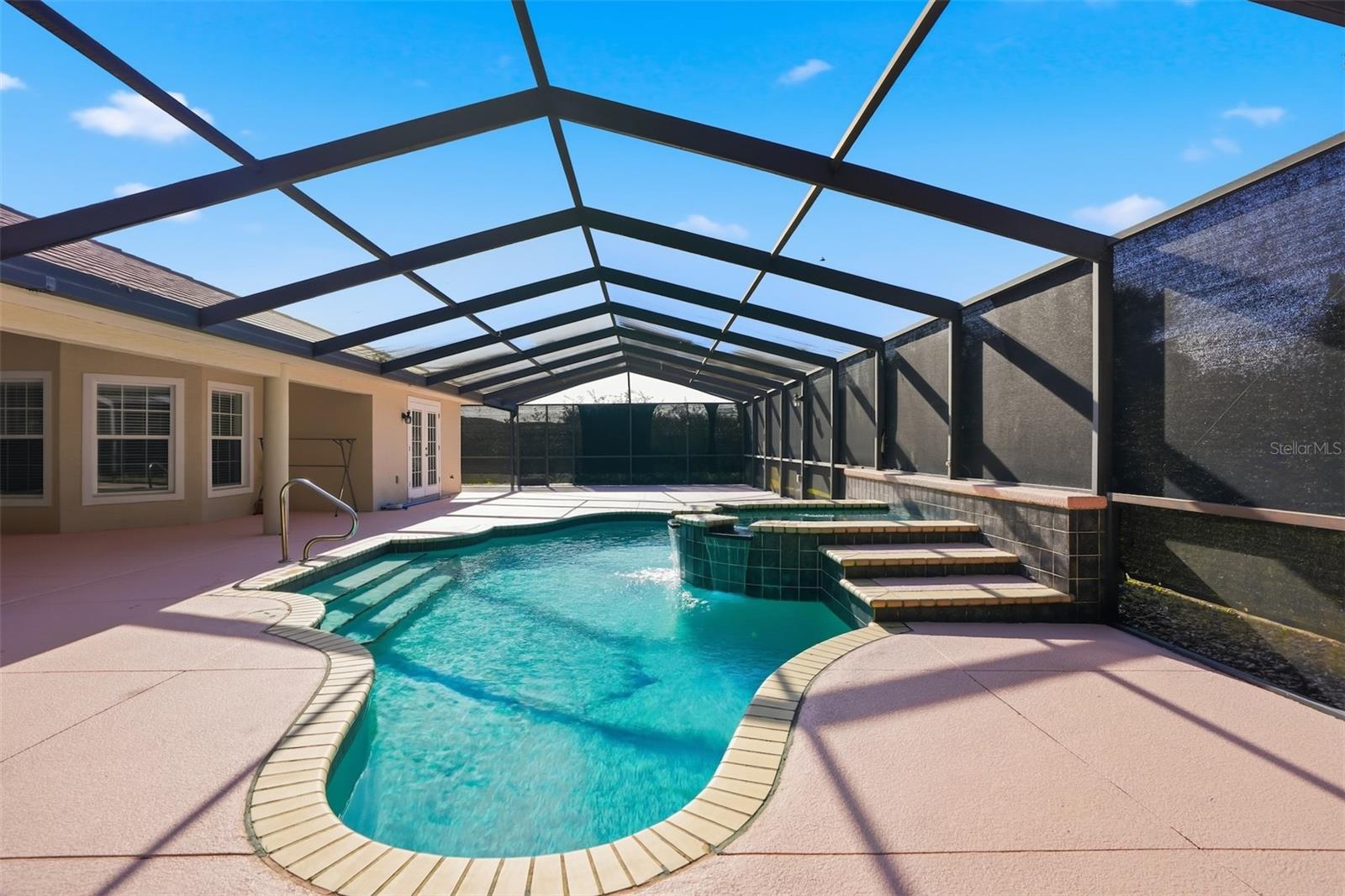 DIST BTWN SD - Residential