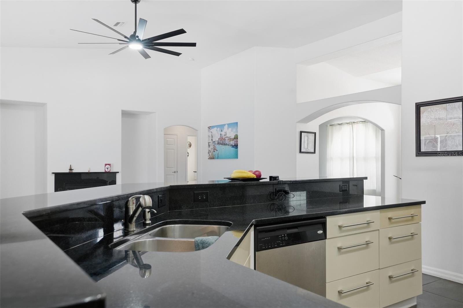 DIST BTWN SD - Residential