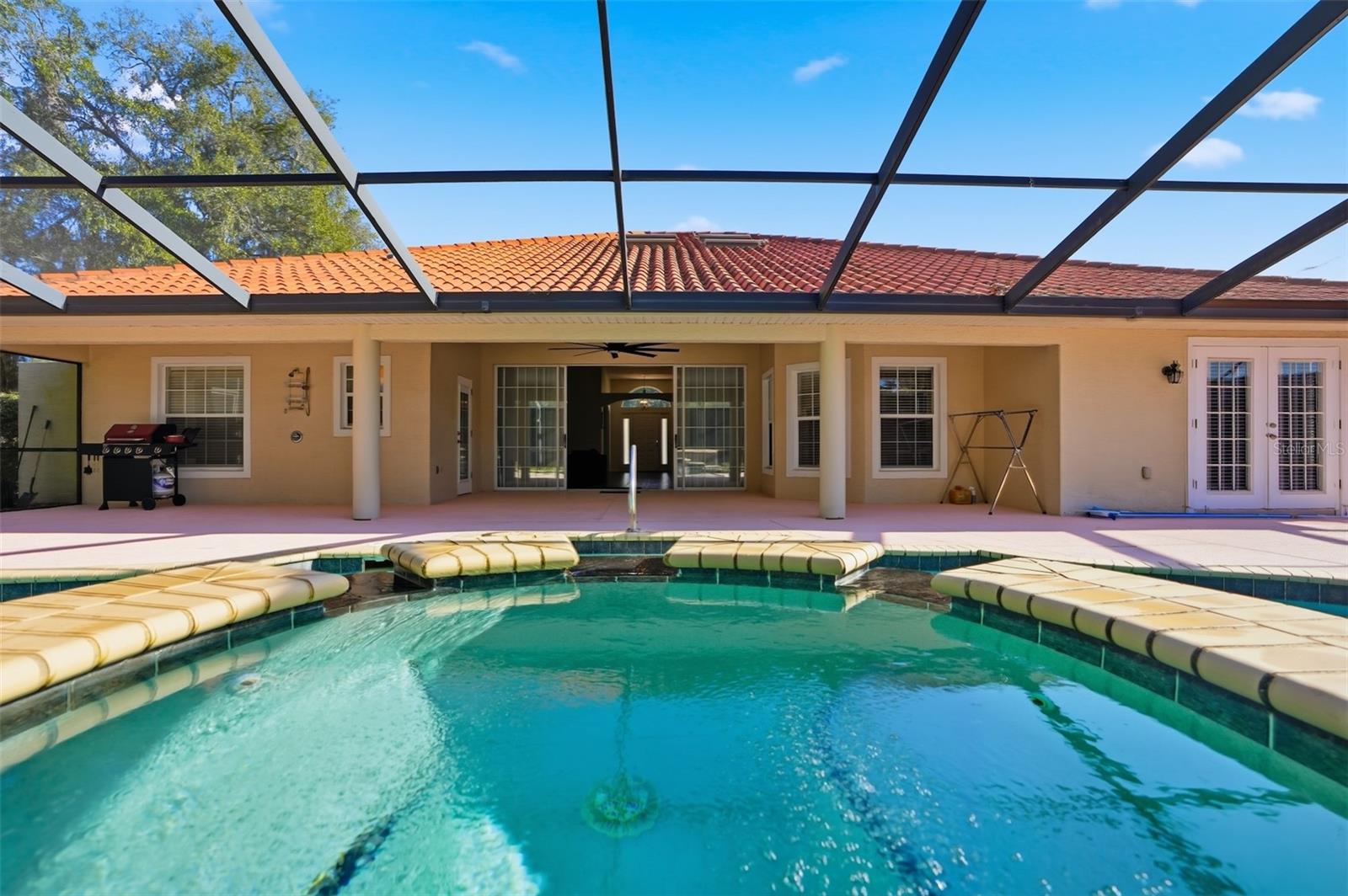 DIST BTWN SD - Residential