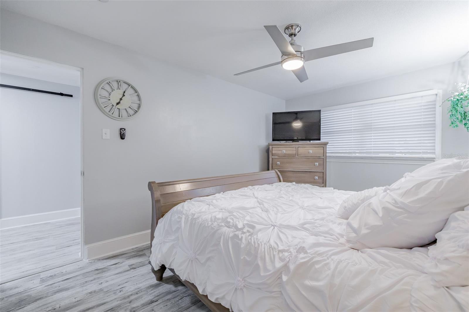 FLOR-A-MAR SECTION2-A PB 6 PG 117 WESTERLY 34.00FT - Residential Lease