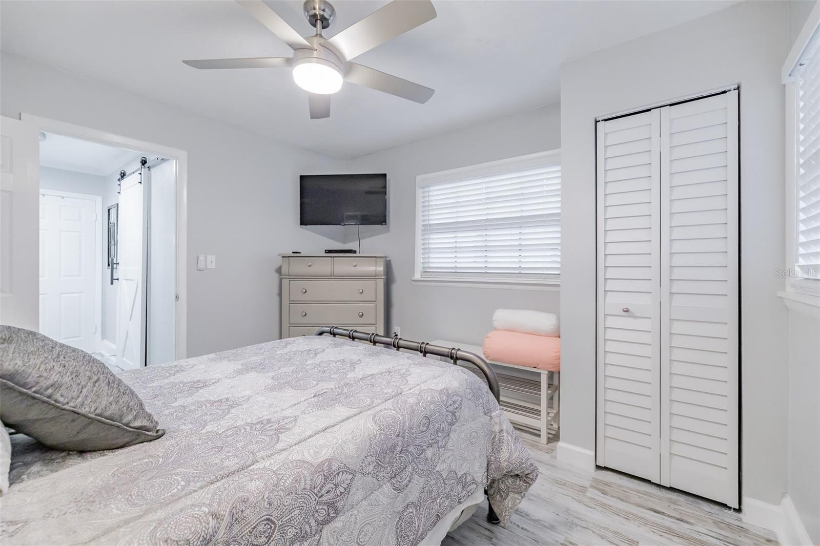 FLOR-A-MAR SECTION2-A PB 6 PG 117 WESTERLY 34.00FT - Residential Lease