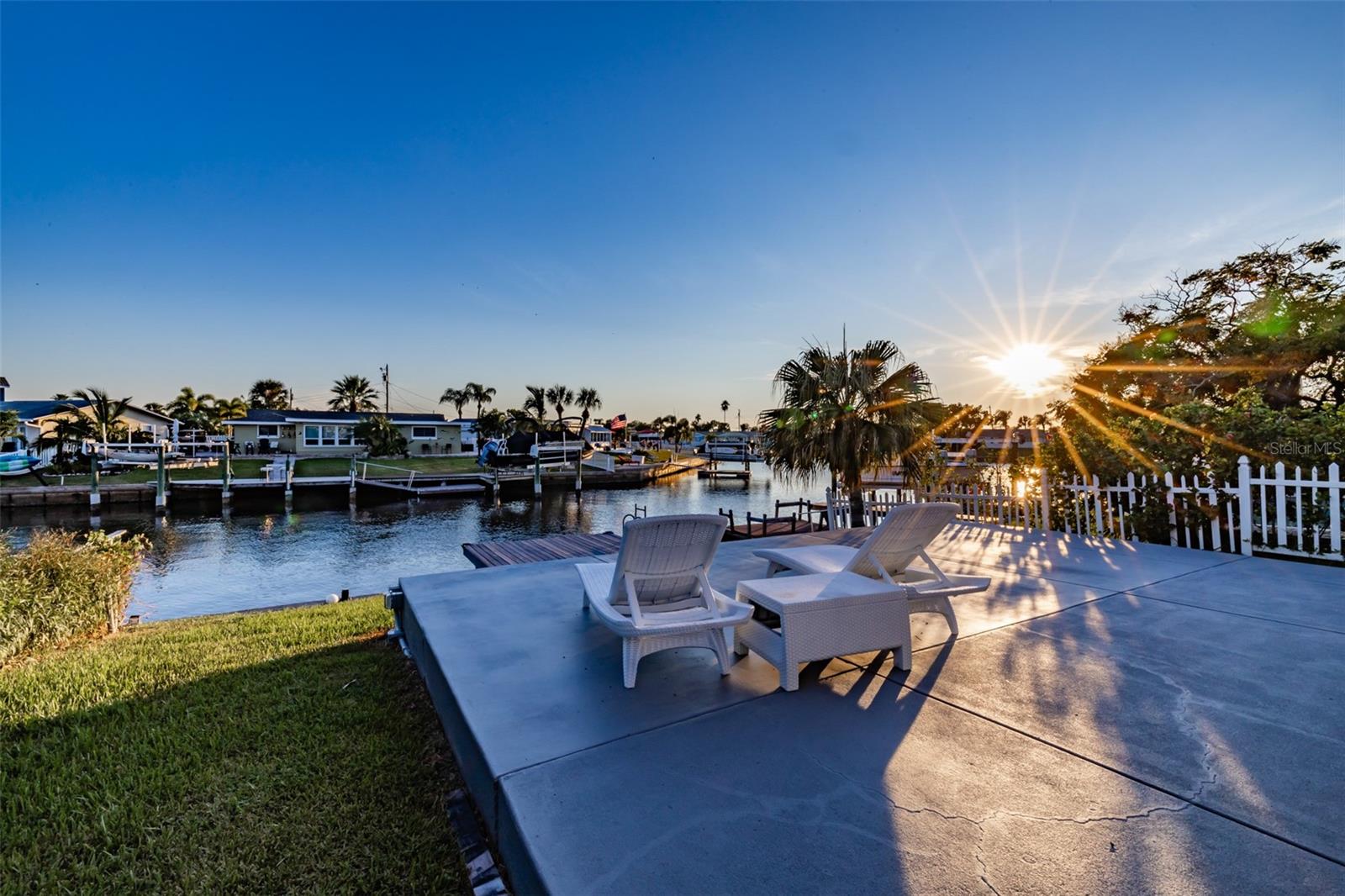 FLOR-A-MAR SECTION2-A PB 6 PG 117 WESTERLY 34.00FT - Residential Lease