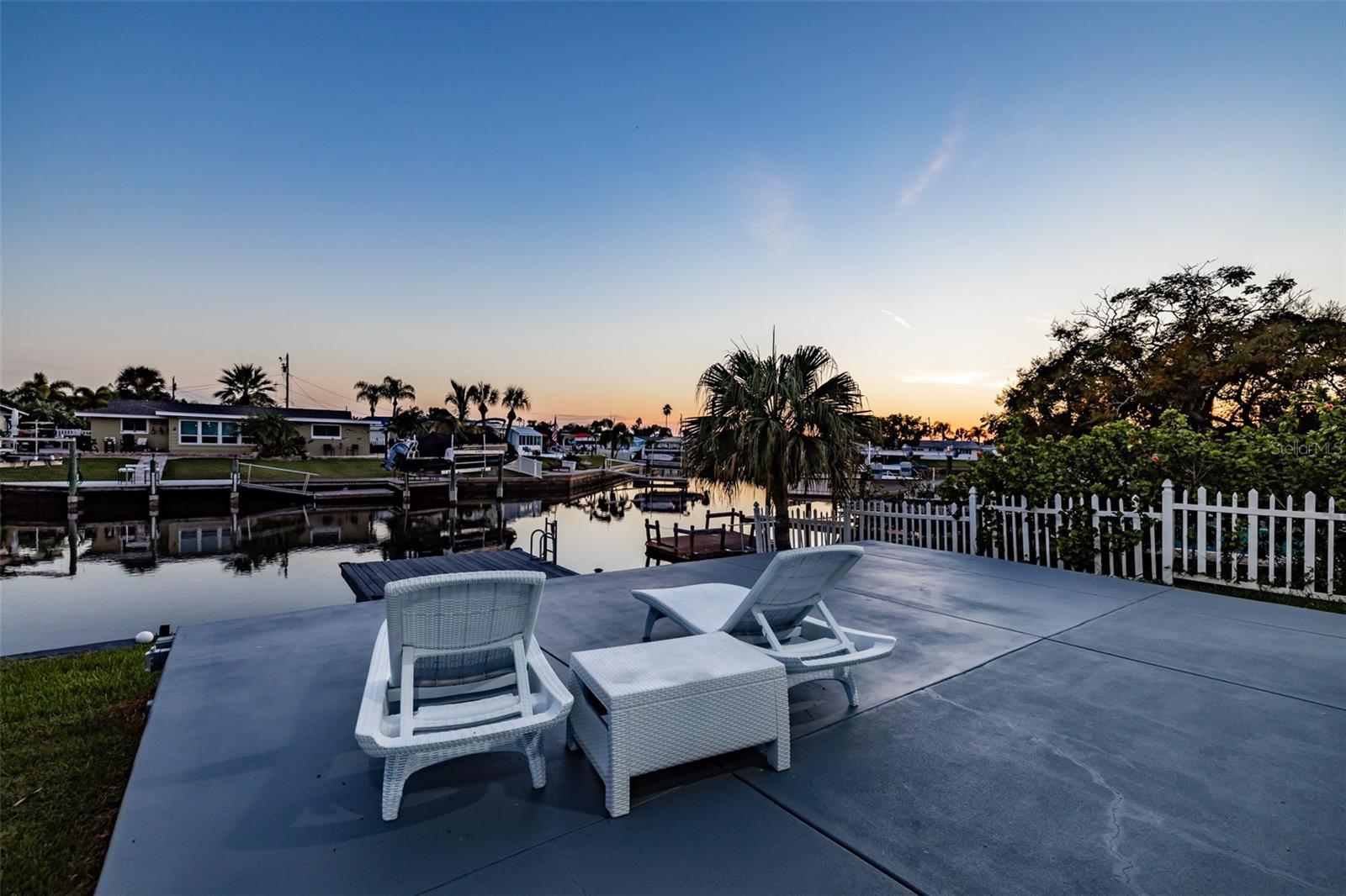 FLOR-A-MAR SECTION2-A PB 6 PG 117 WESTERLY 34.00FT - Residential Lease