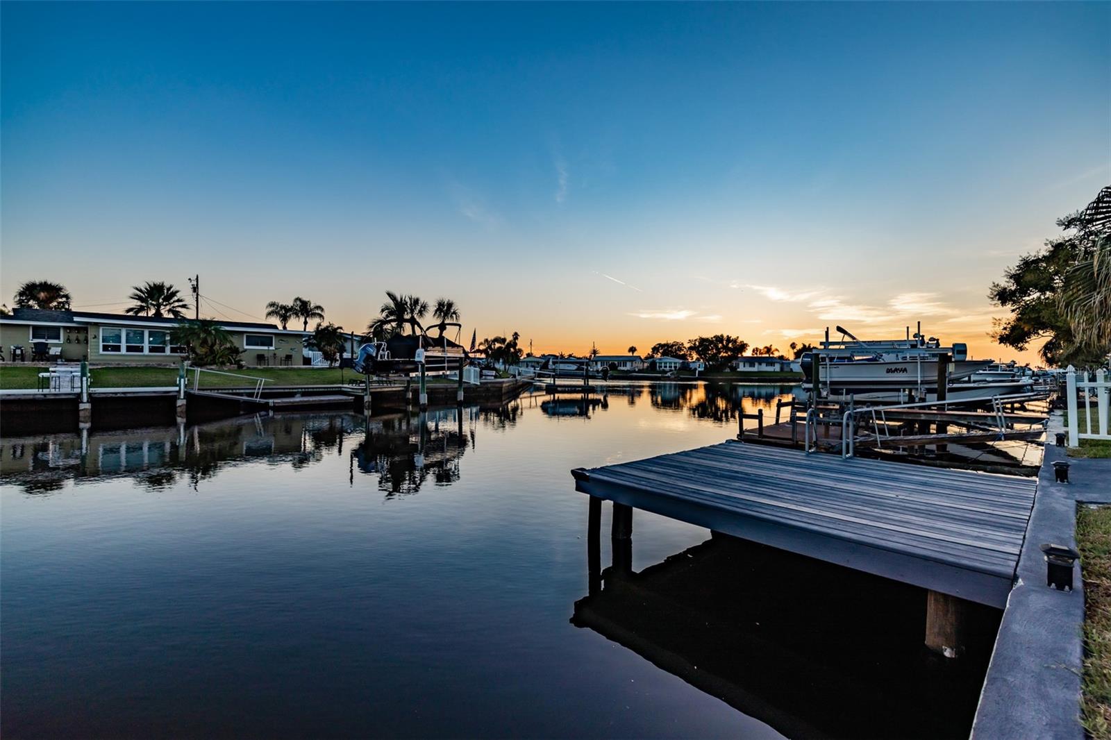 FLOR-A-MAR SECTION2-A PB 6 PG 117 WESTERLY 34.00FT - Residential Lease