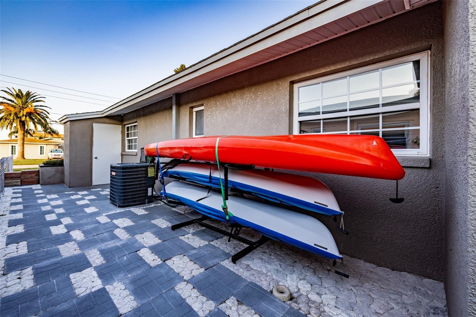 FLOR-A-MAR SECTION2-A PB 6 PG 117 WESTERLY 34.00FT - Residential Lease