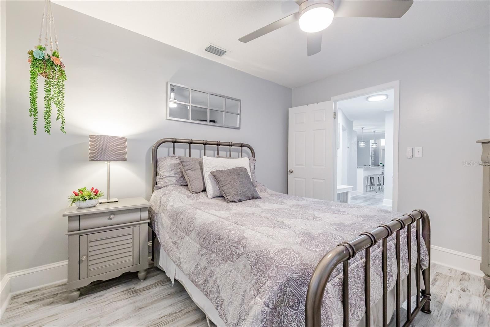 FLOR-A-MAR SECTION2-A PB 6 PG 117 WESTERLY 34.00FT - Residential Lease