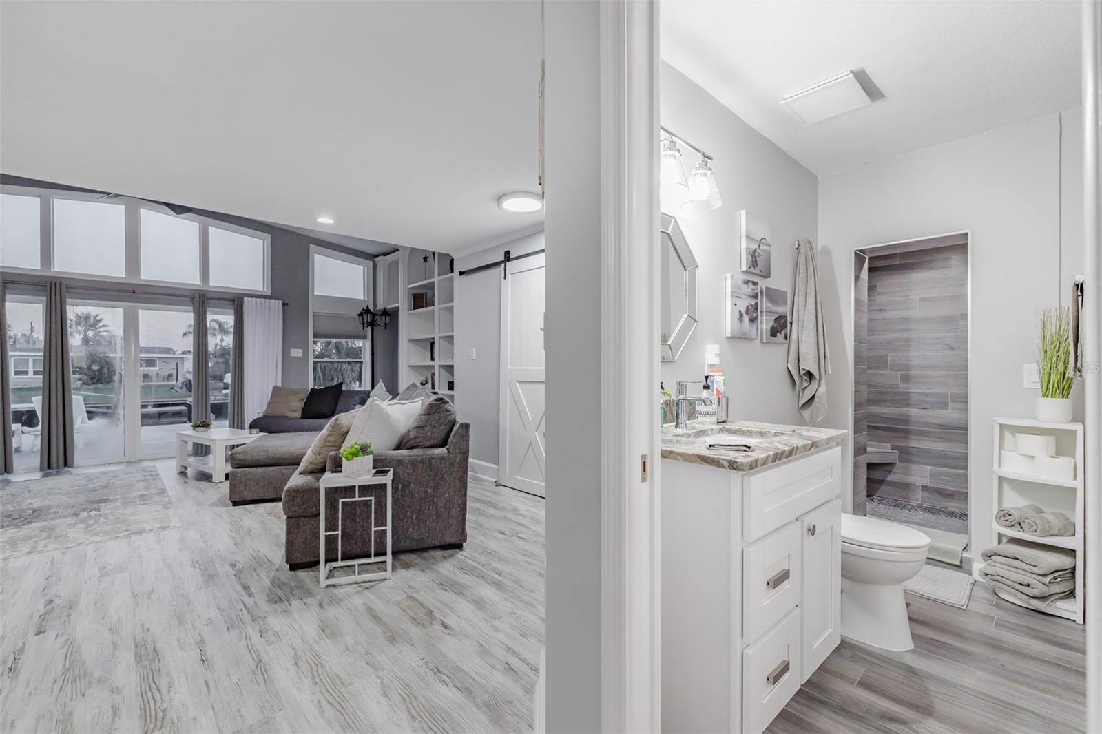 FLOR-A-MAR SECTION2-A PB 6 PG 117 WESTERLY 34.00FT - Residential Lease